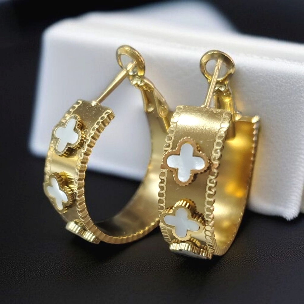Luxury 18k Gold Plated Clover Mother Of Pearl Chunky Hoop Earrings